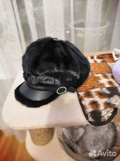 Берет женский черный