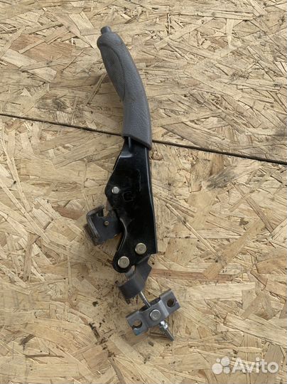 Hyundai accent рычаг ручного тормоза