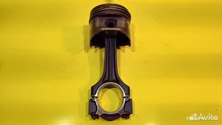 Поршень для Mercedes-Benz W124