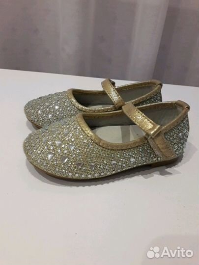 Туфли на девочку 23 р