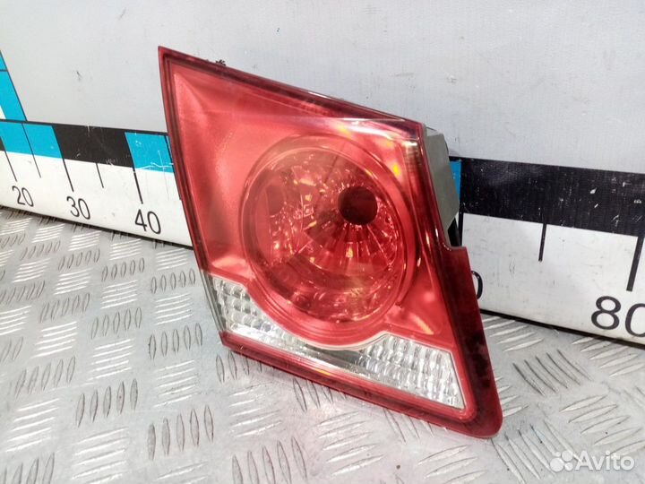 Б/У Фонарь задний внутренний левый Cruze#001
