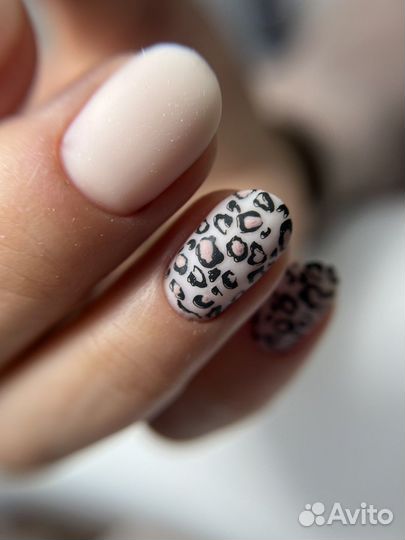 Маникюр с покрытием гель-лаком