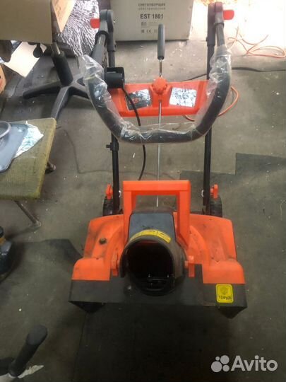 Снегоуборщик электрический