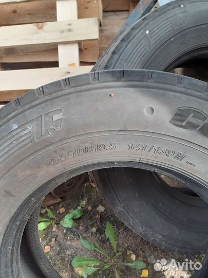 Шина на грузовик