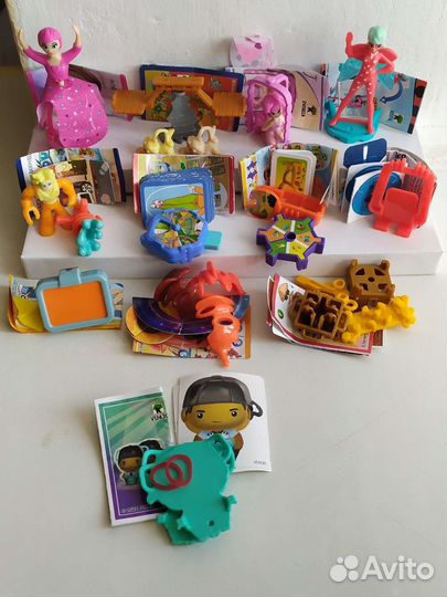 Игрушки из киндер сюрприз с вкладышами
