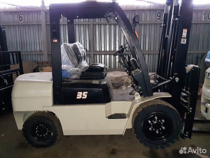 Вилочный погрузчик TFN CPCD35, 2022