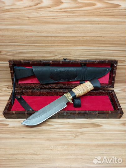 Нож охотничий Дамасская сталь в подарочном кейсе