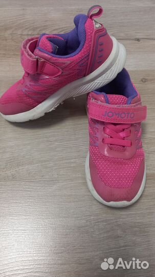 Кроссовки для девочки