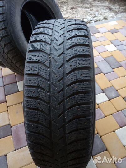 Bridgestone R220 265/65 R17