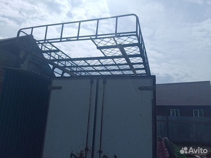 Богажник на крышу большого автобуса