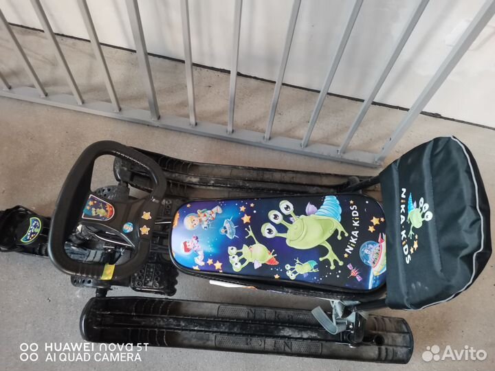 Детский снегокат с колесами