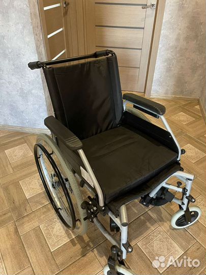 Инвалидная коляска