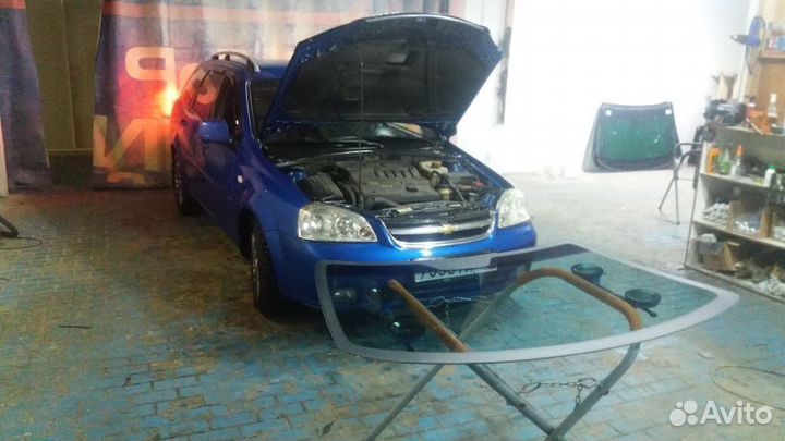 Лобовое стекло Шевроле Лачетти