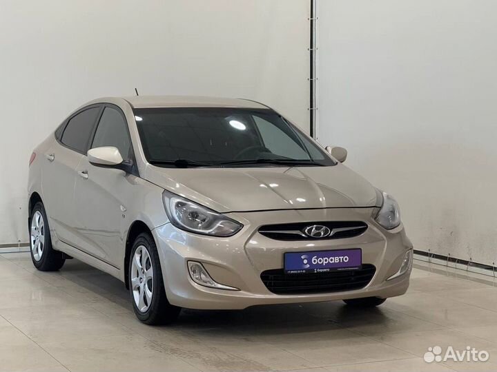 Hyundai Solaris 1.6 AT, 2012, 190 201 км