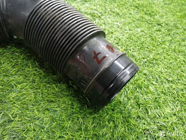 Патрубок воздушного фильтра левый Audi Q7 4L BAR