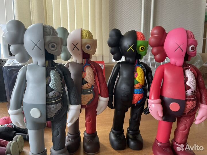 Коллекционная фигурка kaws, Bearbrick кавс