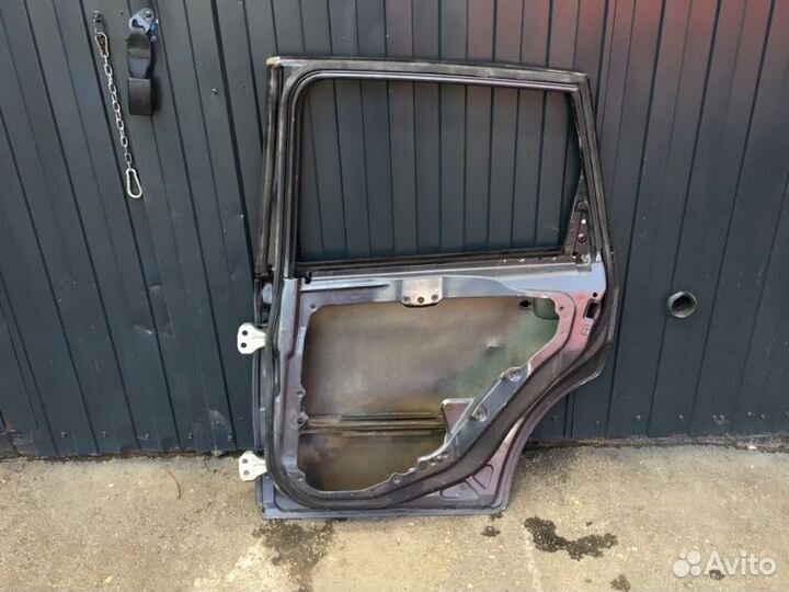 Дверь задняя правая Ford Fiesta MK5