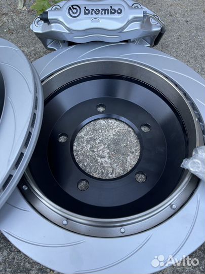 Усиленные спортивные тормоза Toyotа LC200