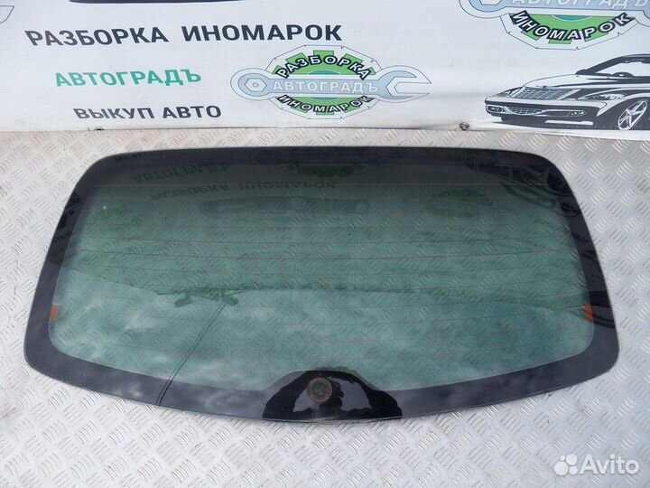 Стекло заднее Mazda Protege 5 2002г