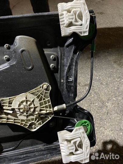 Стеклоподьемник правый Range Rover Sport