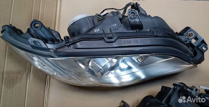 Фара передняя правая Subaru Legacy Outback