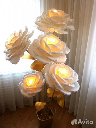 Цветы-гиганты, украшение интерьера,ночники