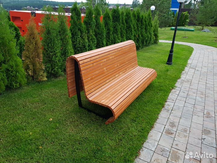 Скамейка стальная «Парабола» RAL 9005