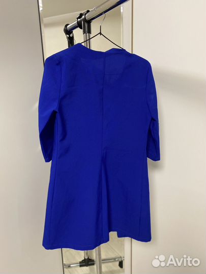 Блузка и удлиненный пиджак