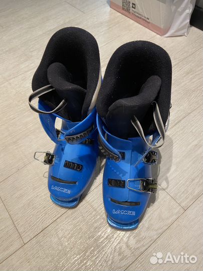 Горнолыжные ботинки Lange 225