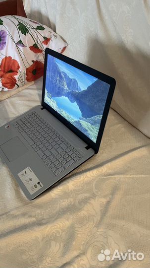 Ноутбук asus