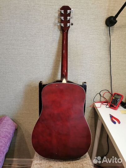 Гитара акустическая