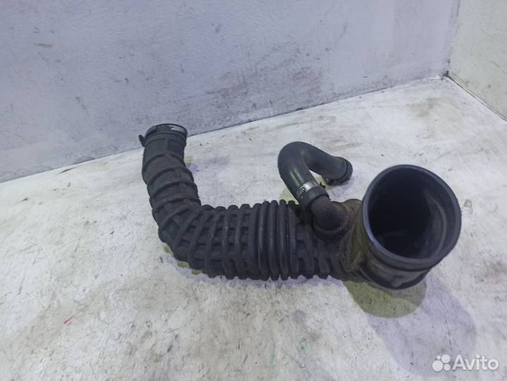 Патрубок воздушного фильтра