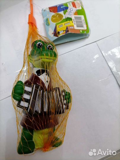 Игрушки для игры в воде