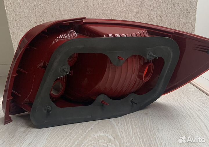 Фонарь задний левый kia rio 2010