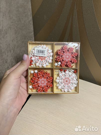 Новогодние игрушки