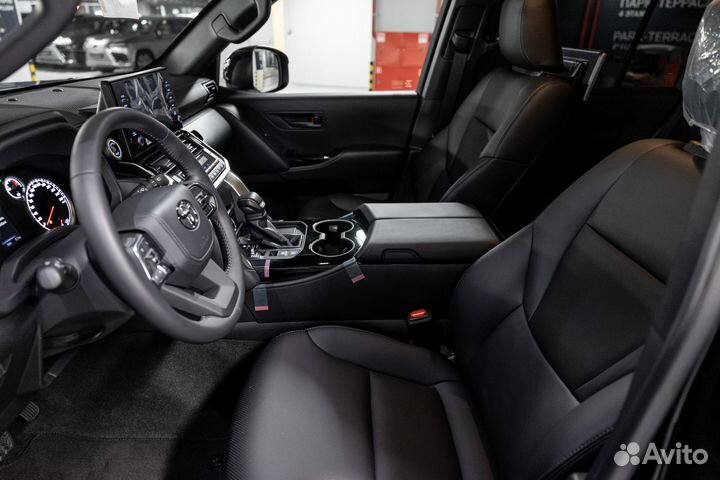 Toyota Land Cruiser 3.3 AT, 2022, 1 км