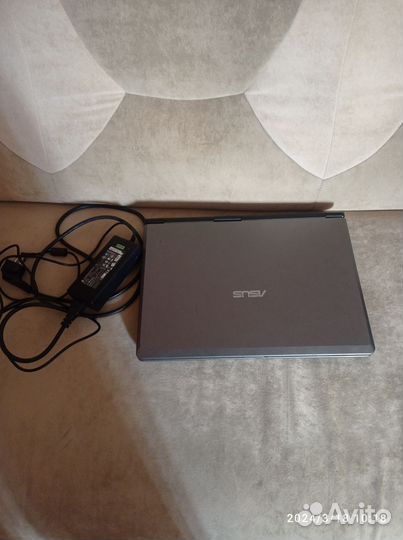 Ноутбук Asus
