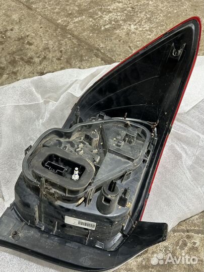 Задний правый фонарь renault logan 2
