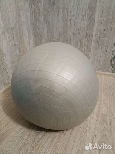 Гимнастический мяч фитбол спускает б/у