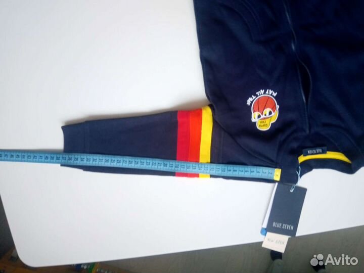 Толстовка новая на 3 года