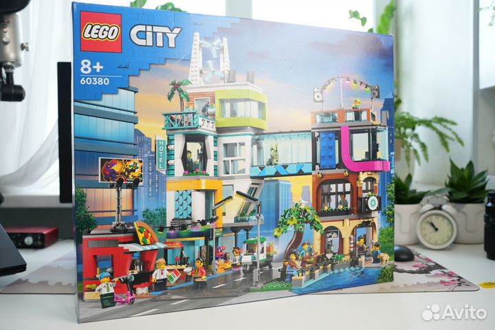 Новый Lego City Downtown, 60380