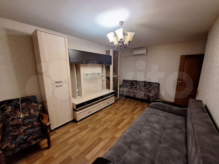 2-к. квартира, 58 м², 4/9 эт.