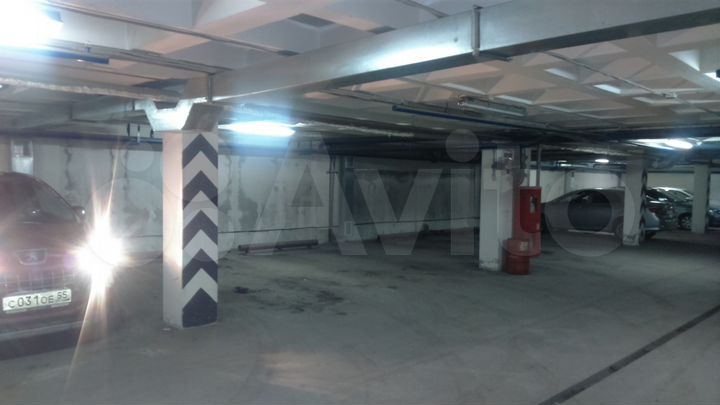 Машиноместо, 15 м²
