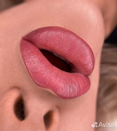 Модели на перманентный макияж губ/бровей