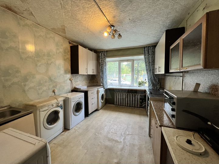 Комната 12,7 м² в 5-к., 1/4 эт.