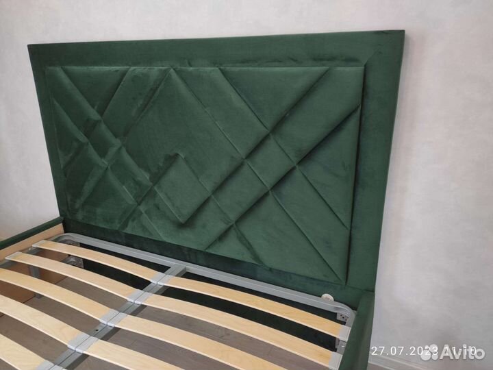 Кровать двухспальная