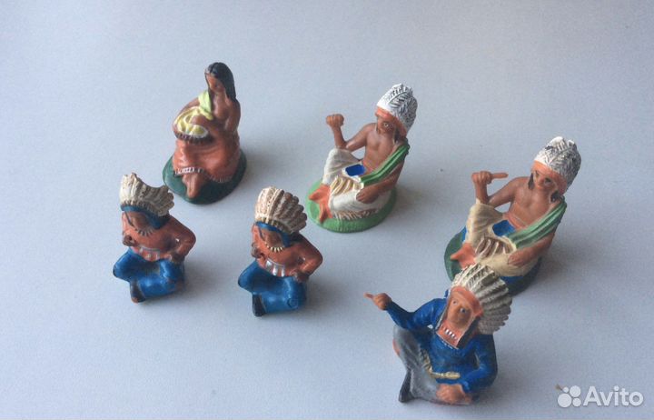 Солдатики, индейцы, конники. Пластик, металл