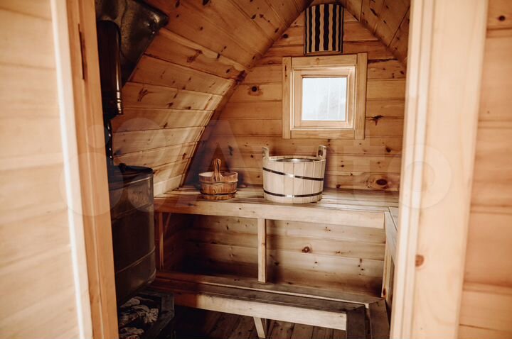 Коттедж 240 м² на участке 10 сот.