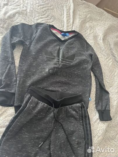 Спортивный костюм adidas женский