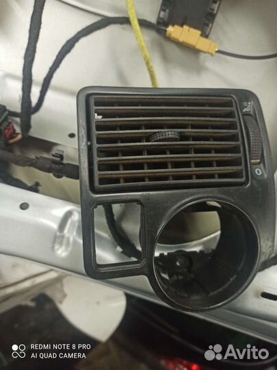 Гольф 4 Дефлектор левый 1J1819981B